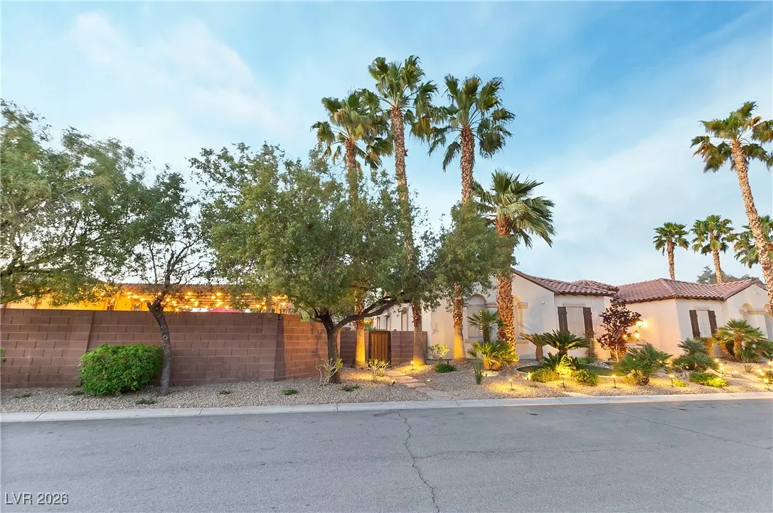 Photo of Listing #2748954