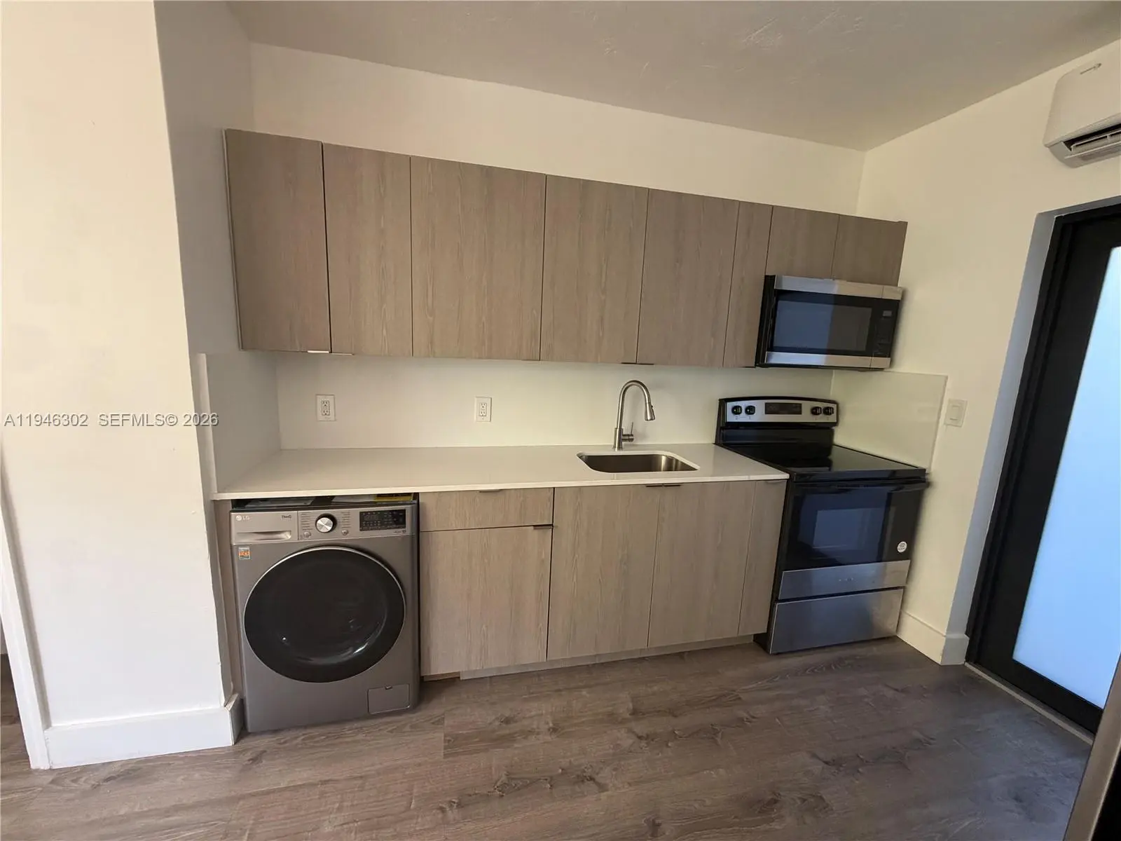 Photo of Listing #A11946302