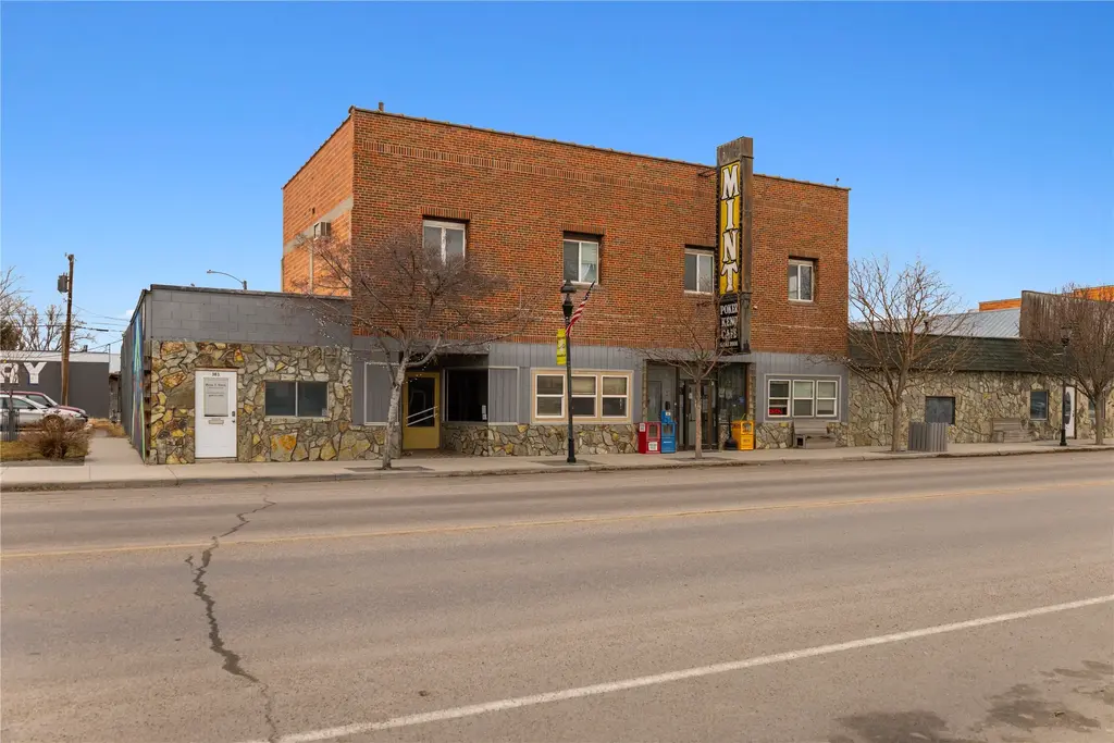 305 Broadway Street 303, 305 & 313, Townsend