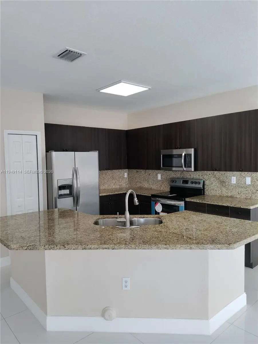 Photo of Listing #A11949114