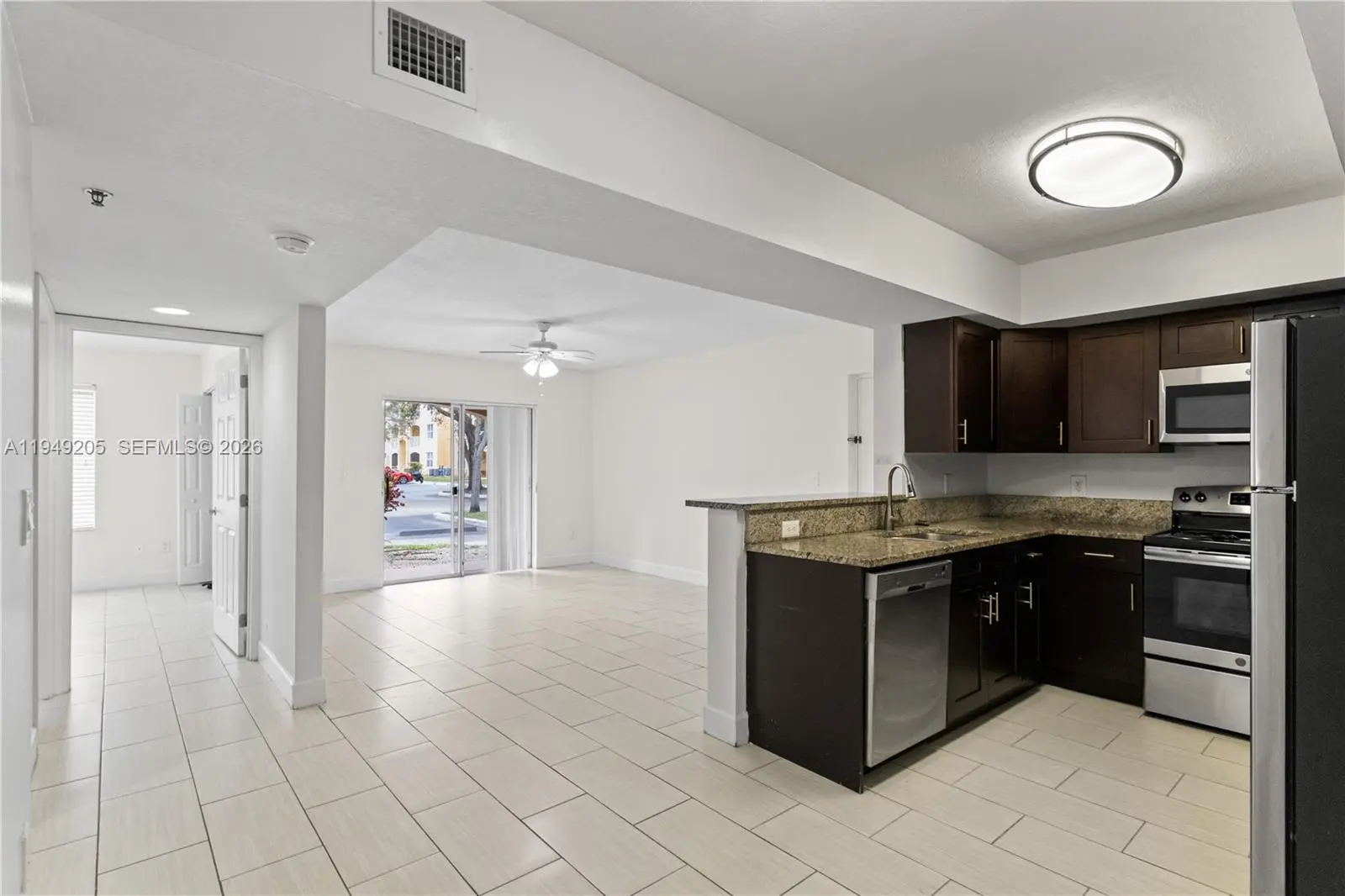 Photo of Listing #A11949205