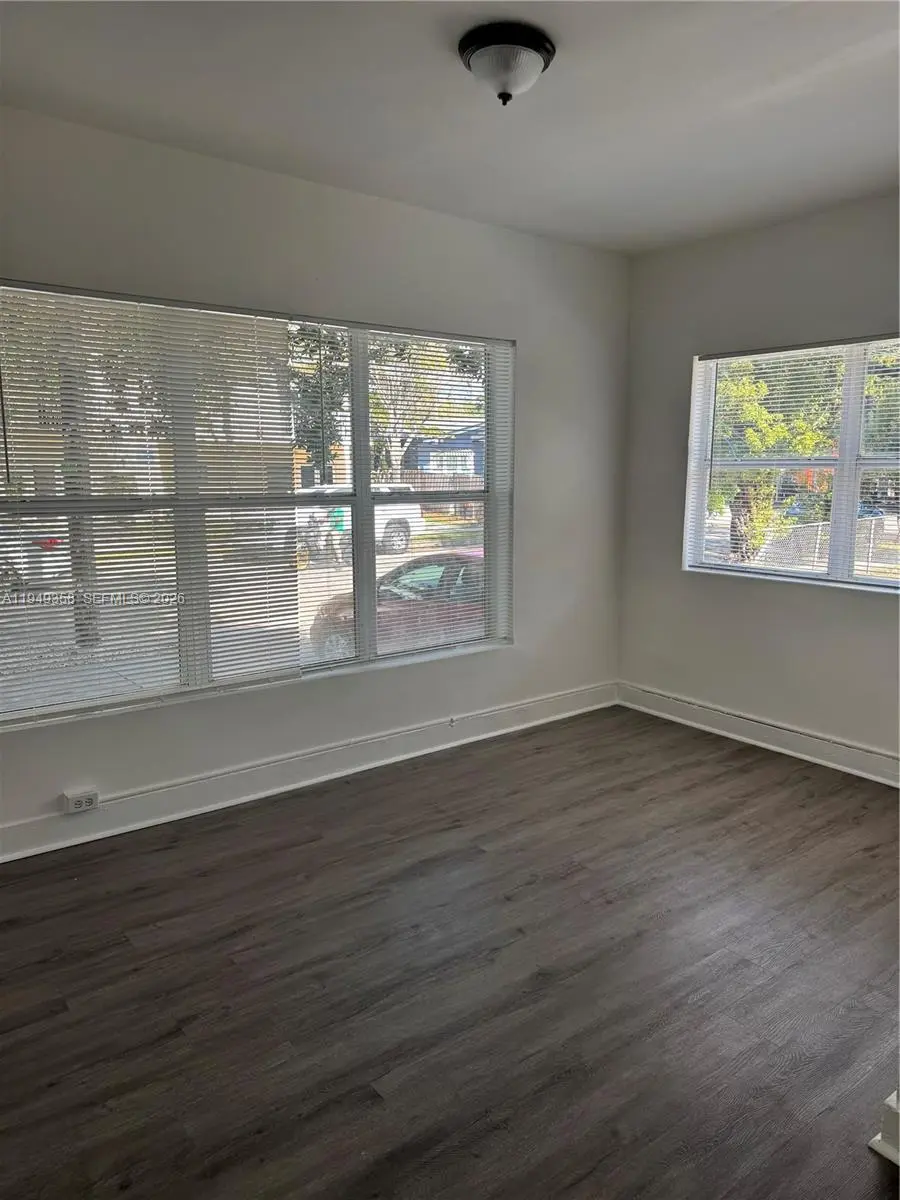 Photo of Listing #A11949358