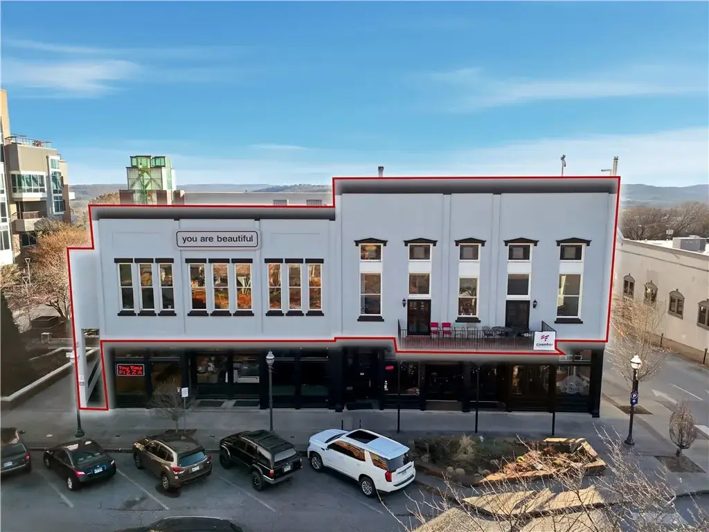 21 W Mountain Street 300, Fayetteville