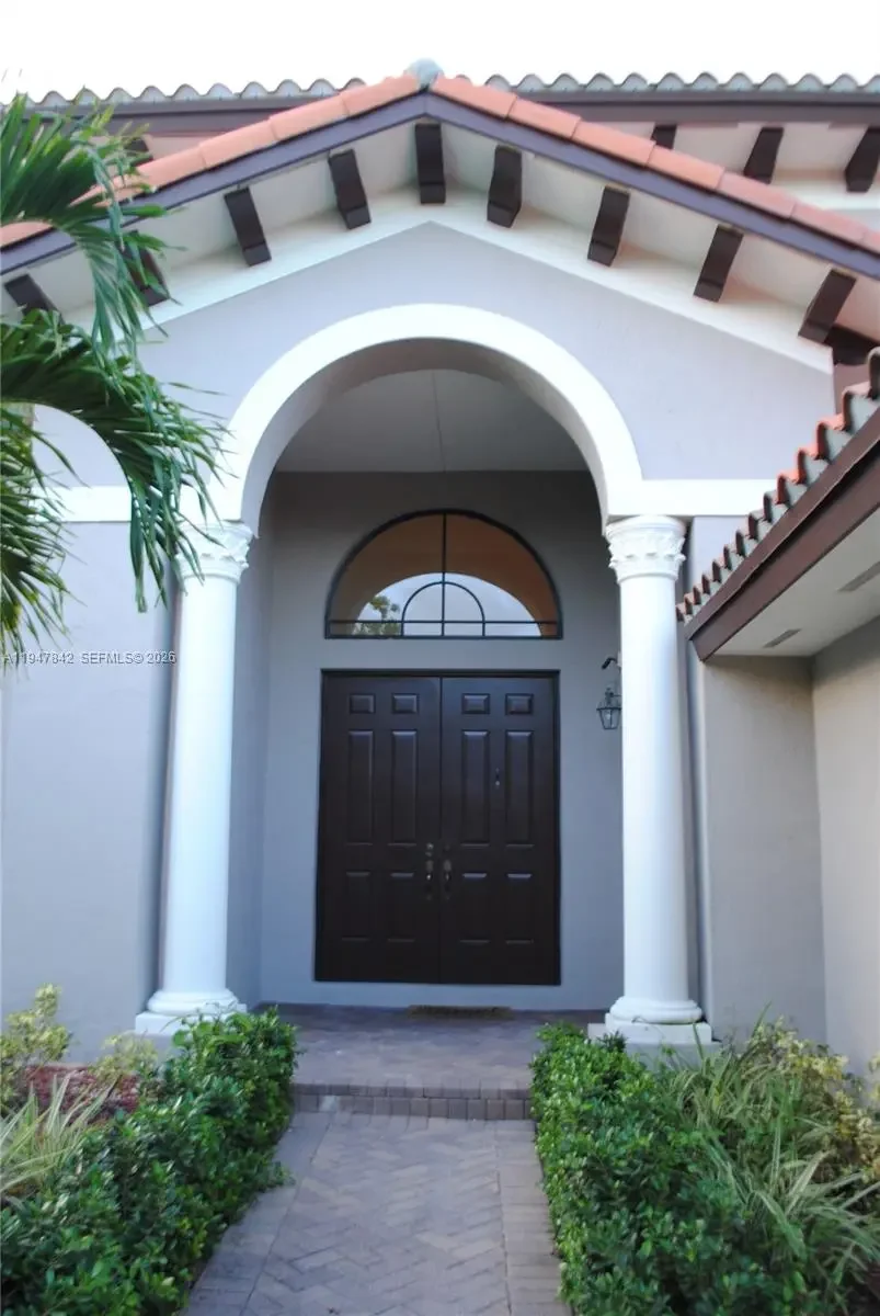 Photo of Listing #A11947842