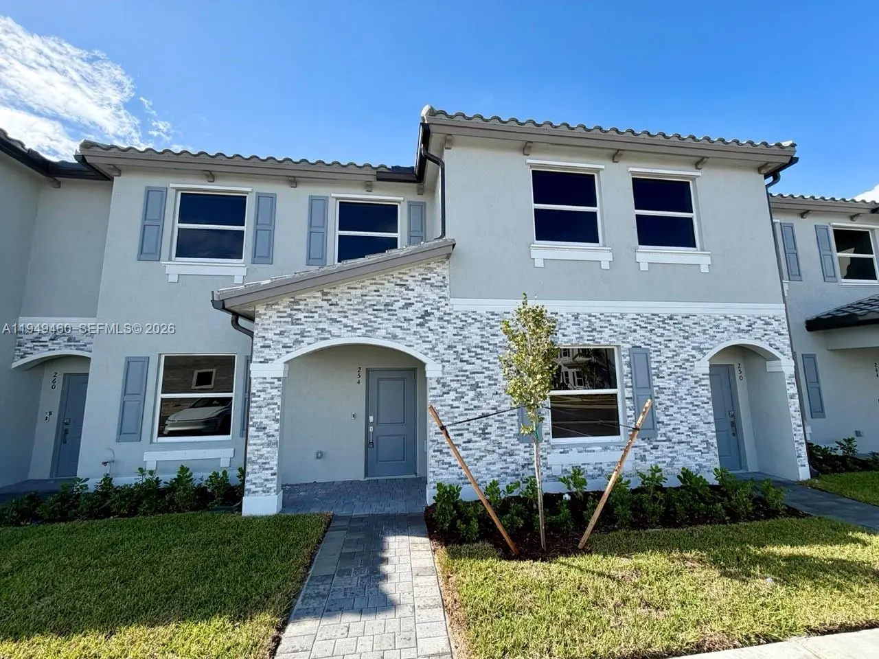 Photo of Listing #A11949460