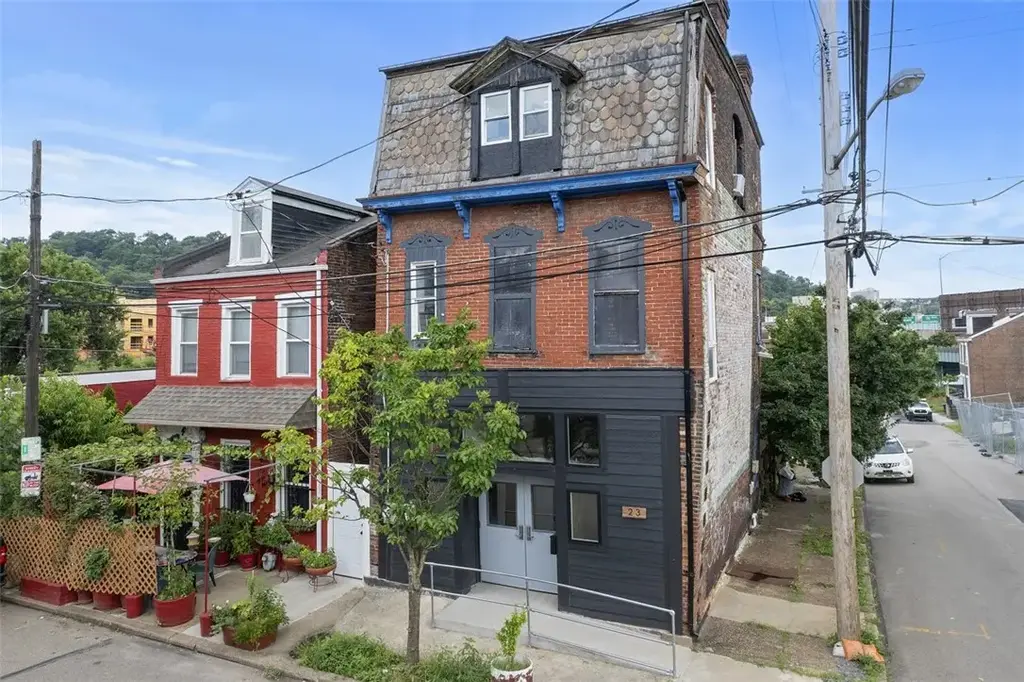 23 Seneca Street , Downtown Pgh