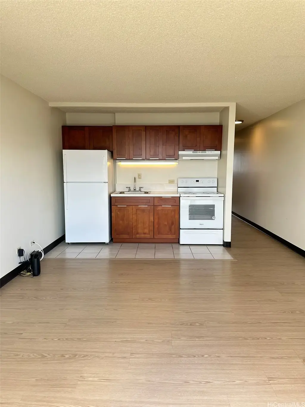 500 University Avenue # 2205, Honolulu