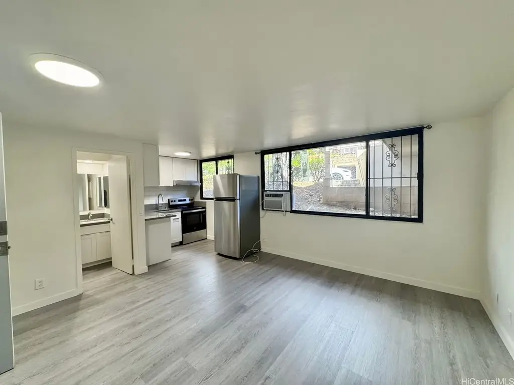 245 Iolani Avenue # 201, Honolulu