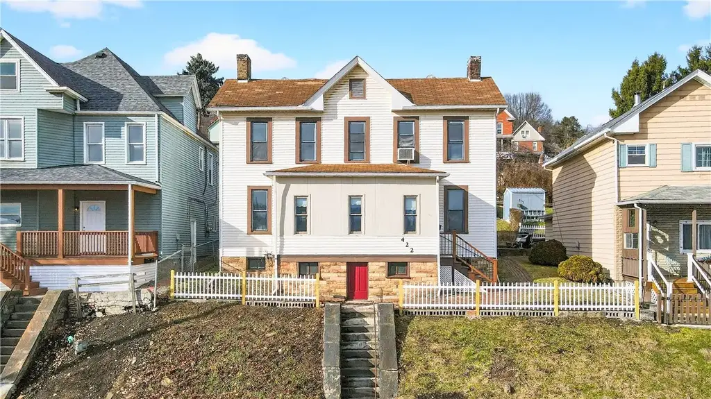 422 7th Avenue , Tarentum