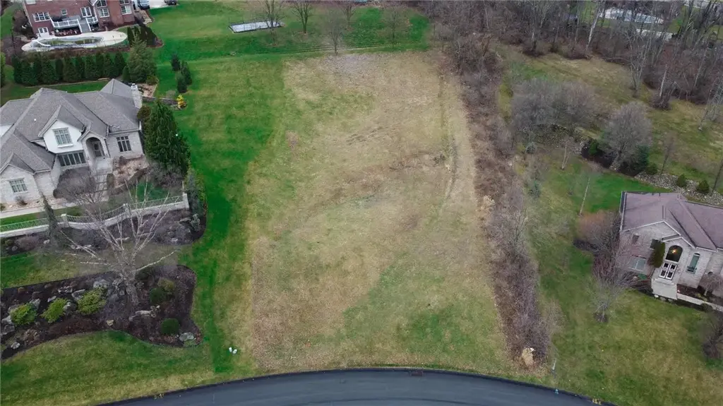 1071 Augusta Circle , North Huntingdon