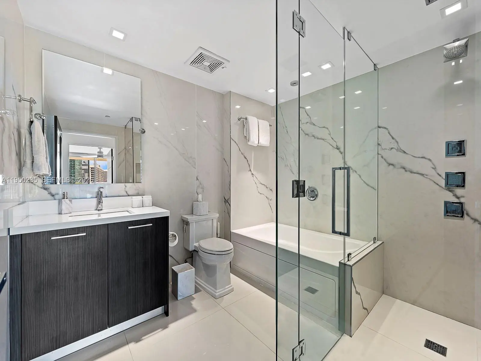 Photo of Listing #A11950235