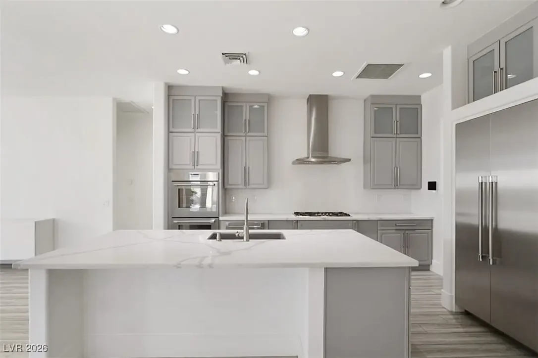 Photo of Listing #2749444