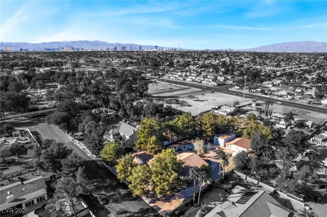 Photo of Listing #2749394