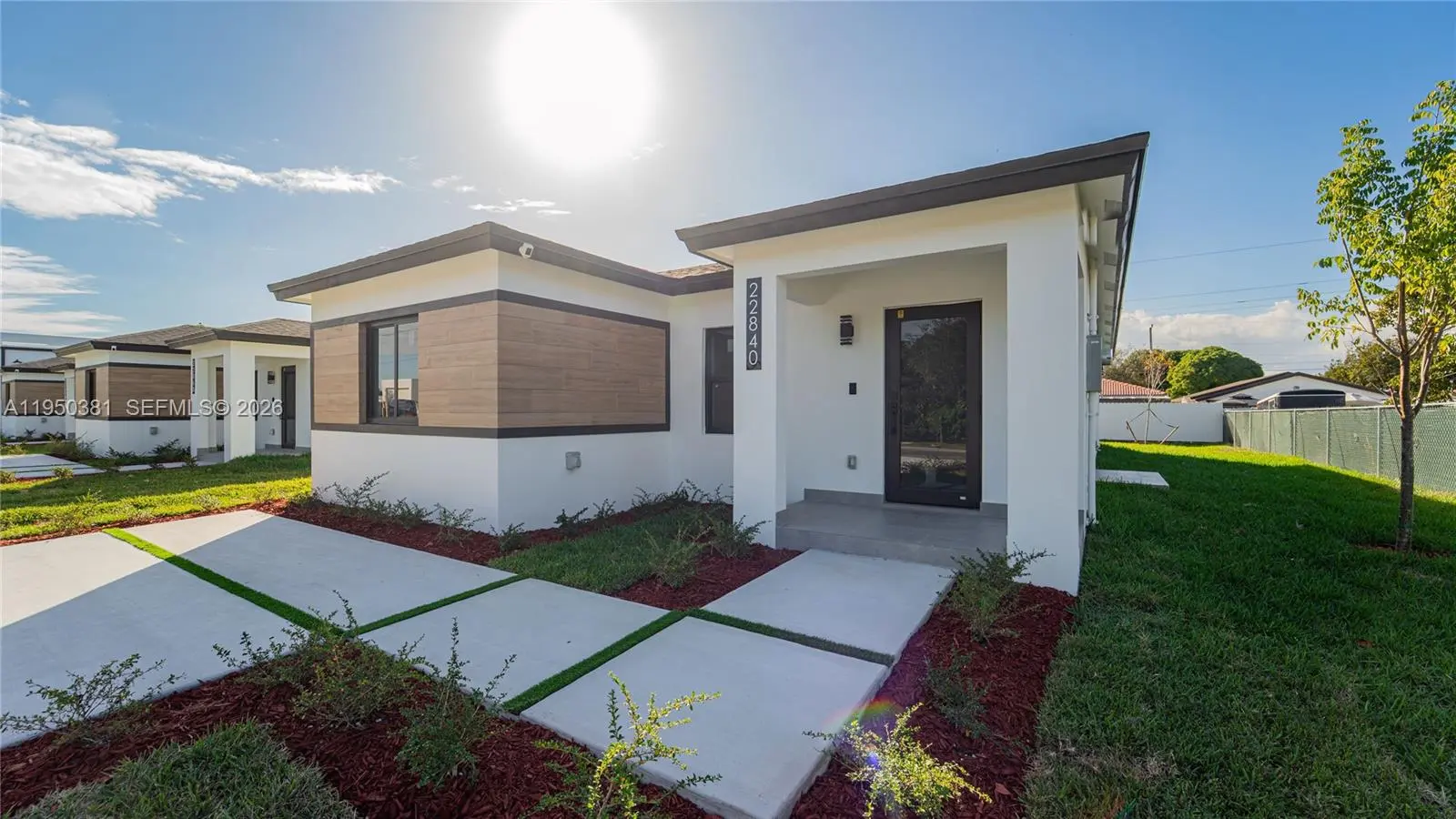 Photo of Listing #A11950381