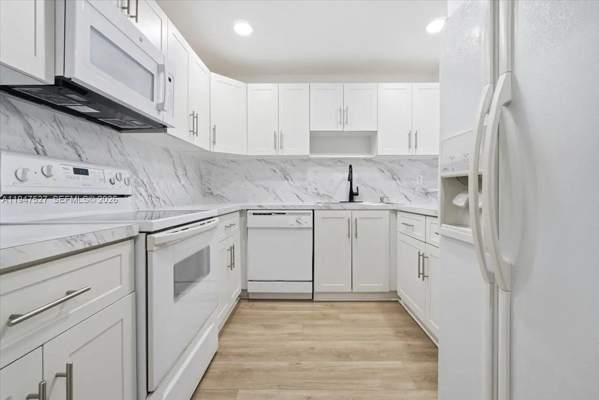 Photo of Listing #A11947527