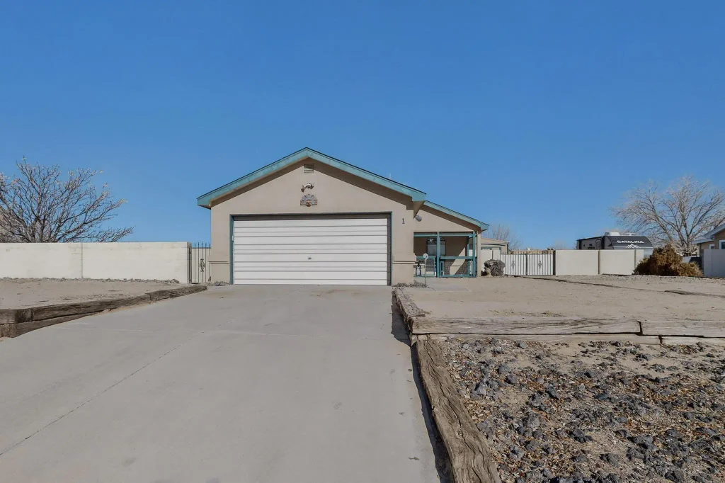 1 El Tigre Drive, Los Lunas
