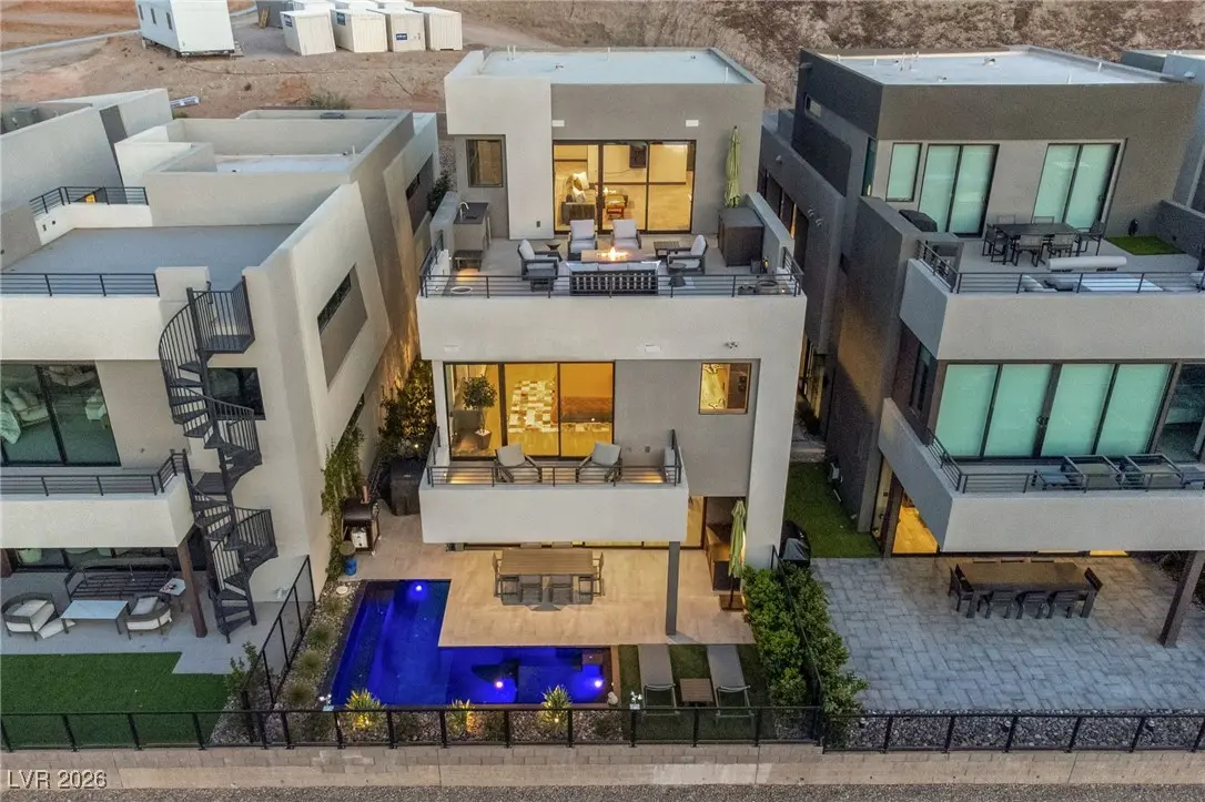 Photo of Listing #2749572