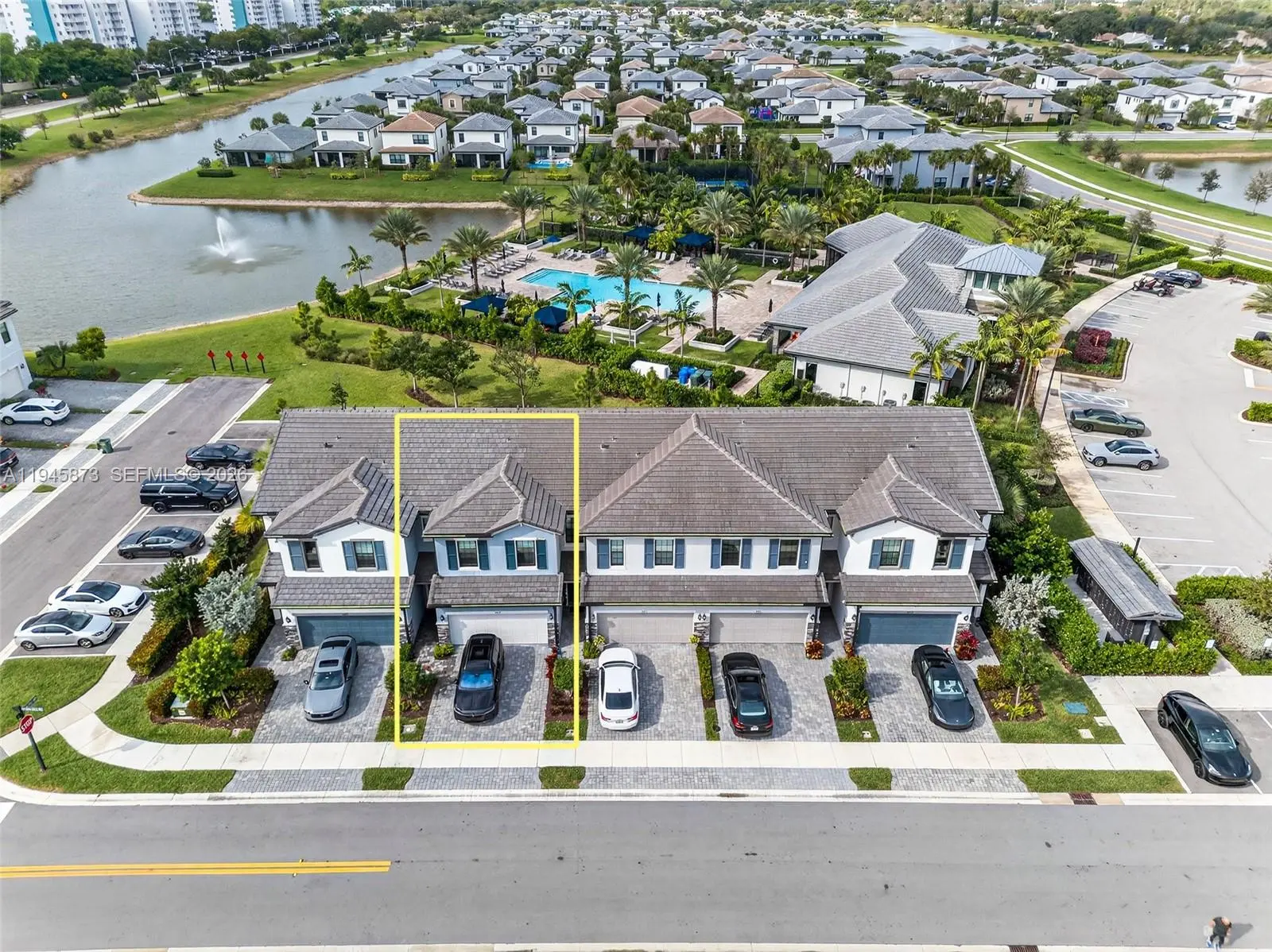 Photo of Listing #A11945873