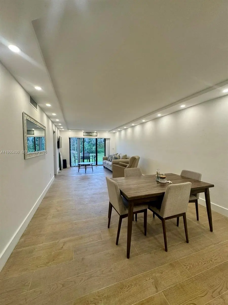 Photo of Listing #A11950430