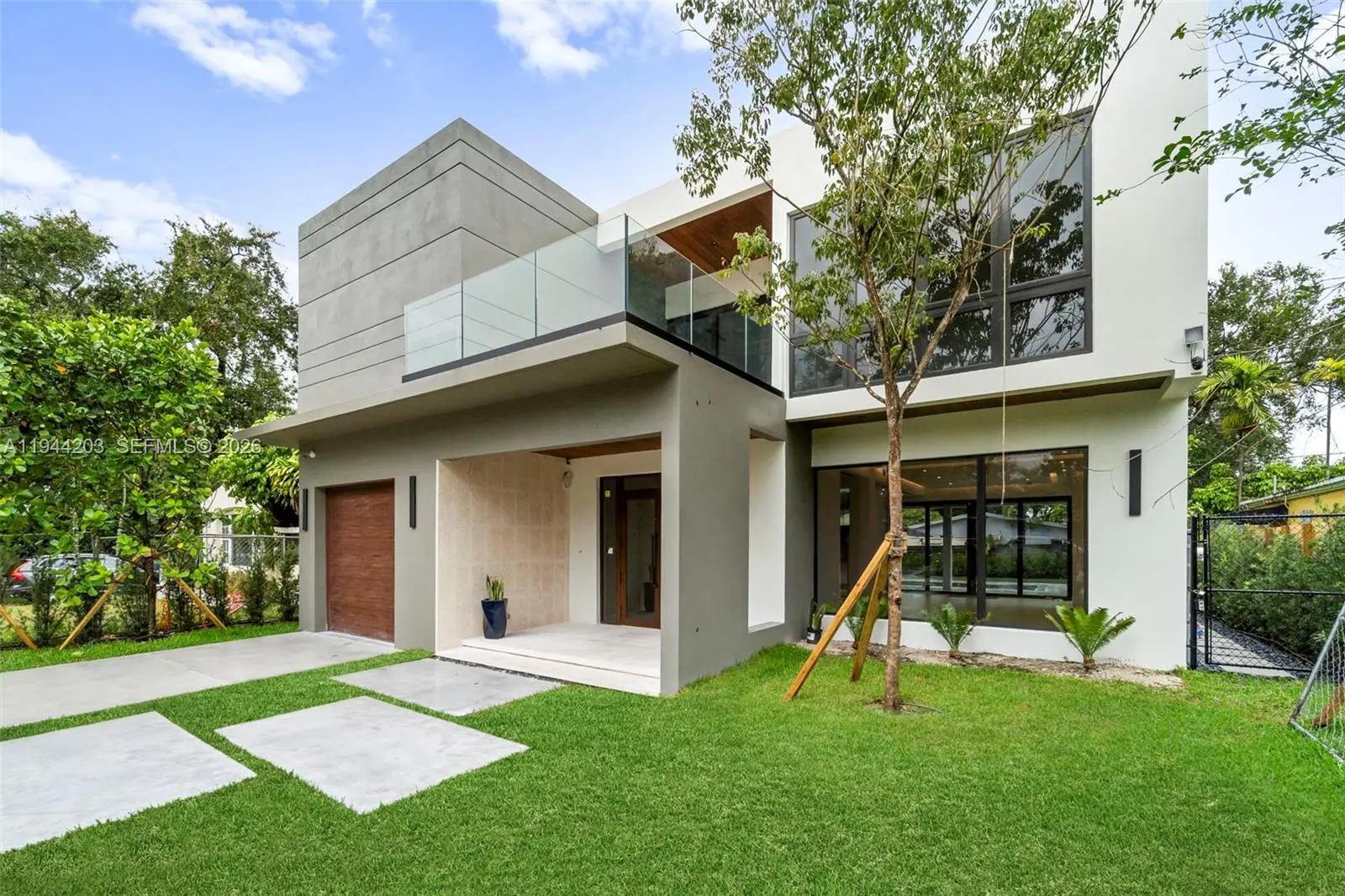 Photo of Listing #A11944203