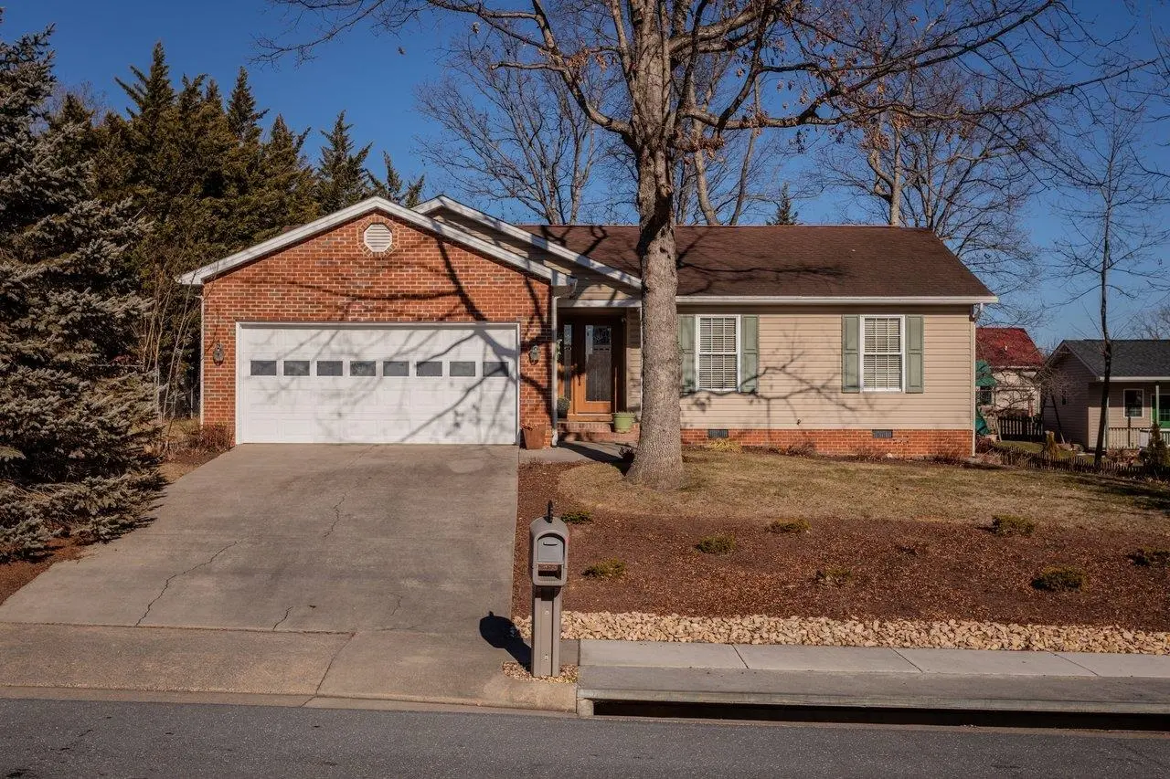 1716 Evergreen Dr, Harrisonburg