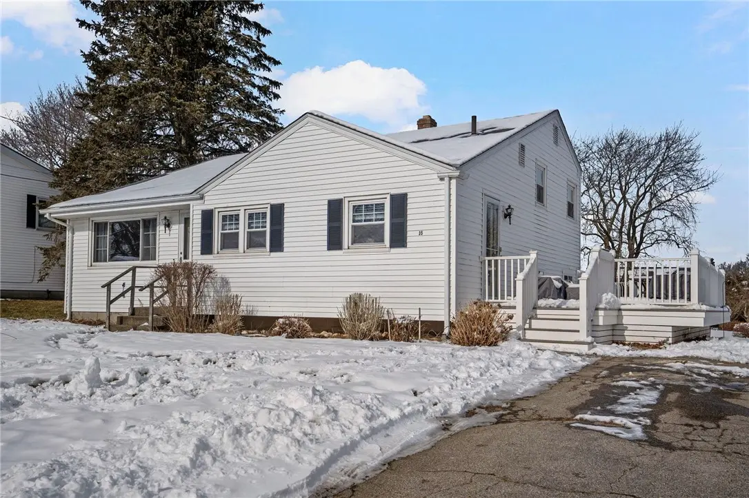 35 Squantum Dr, Middletown