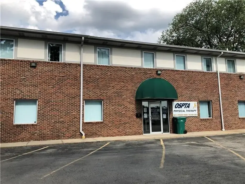 997 Main Street , South Strabane