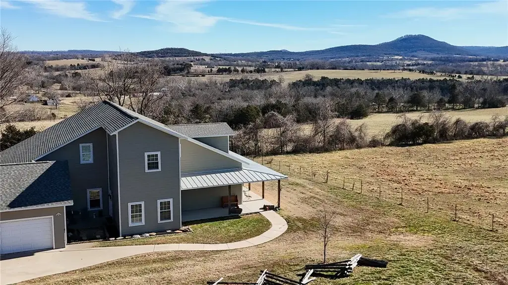 1395 County Road 403, Berryville