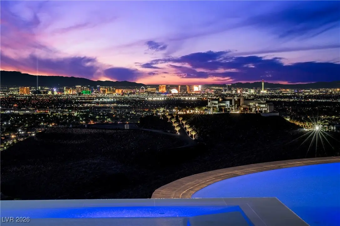 Photo of Listing #2749860