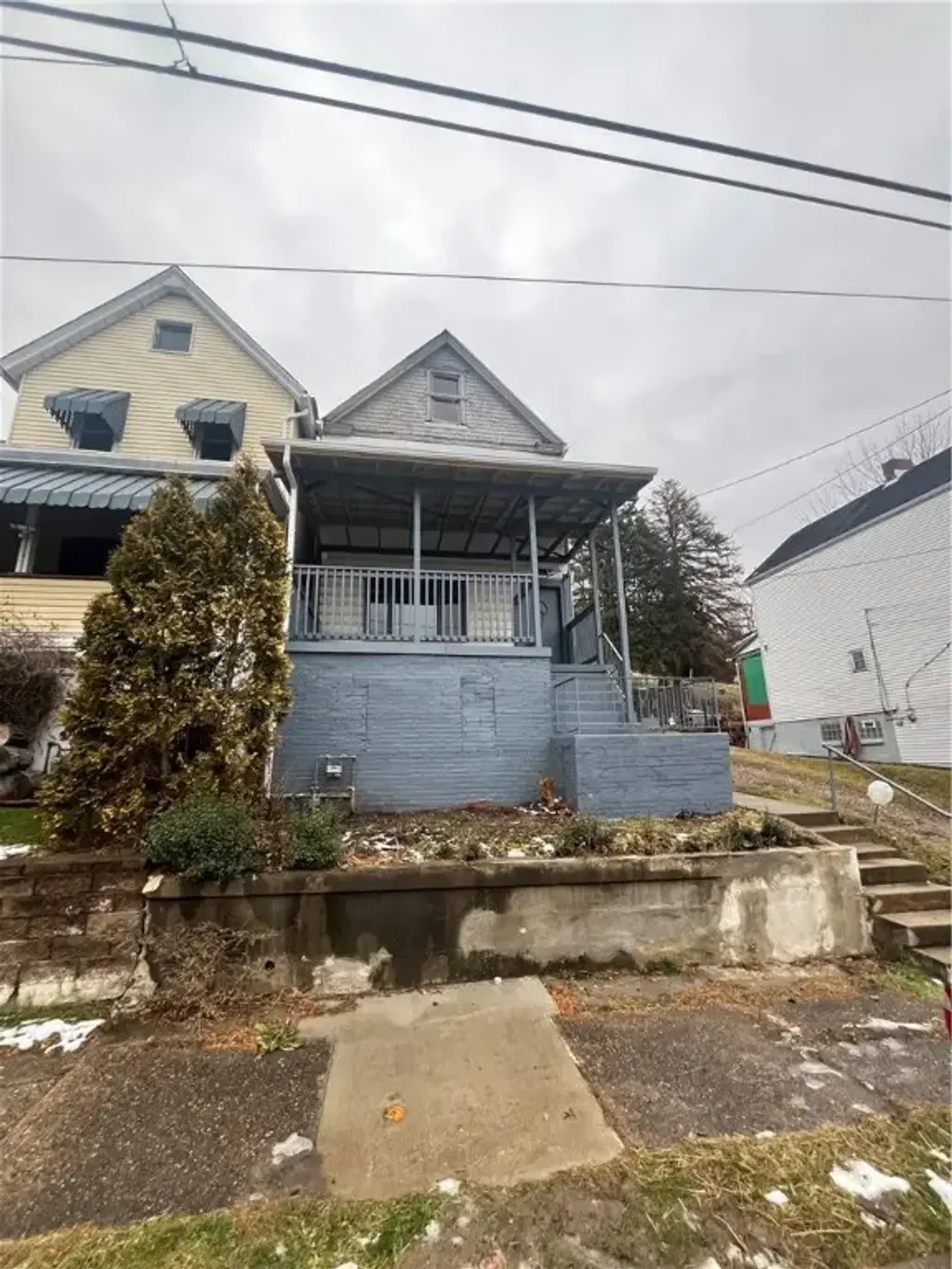 515 Indiana Avenue , Glassport