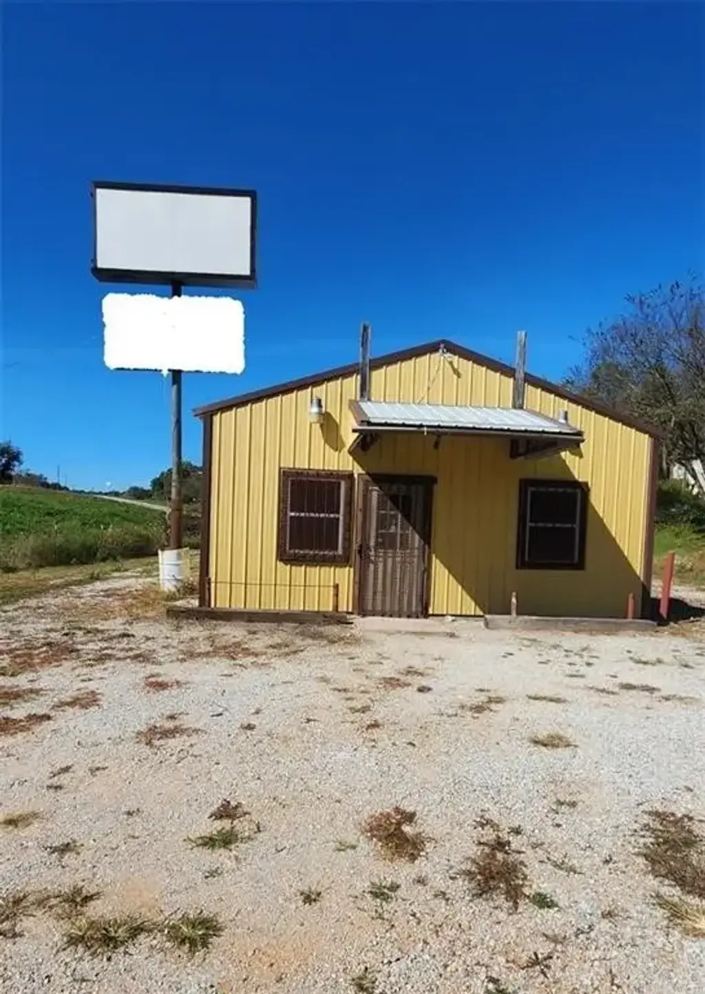 9328 Highway 62, Green Forest