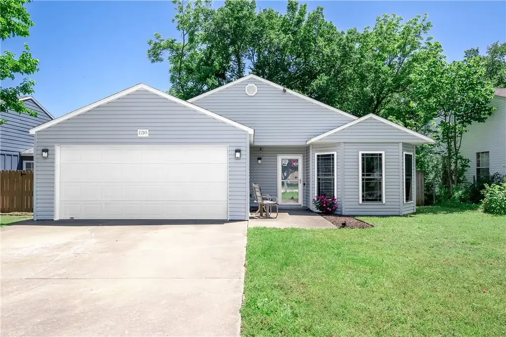 1210 Spring Street, Bentonville