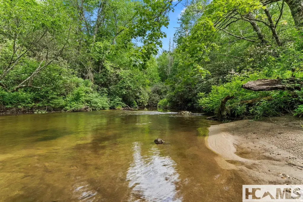 Lt 29/36 Long Bridge N, Cullowhee
