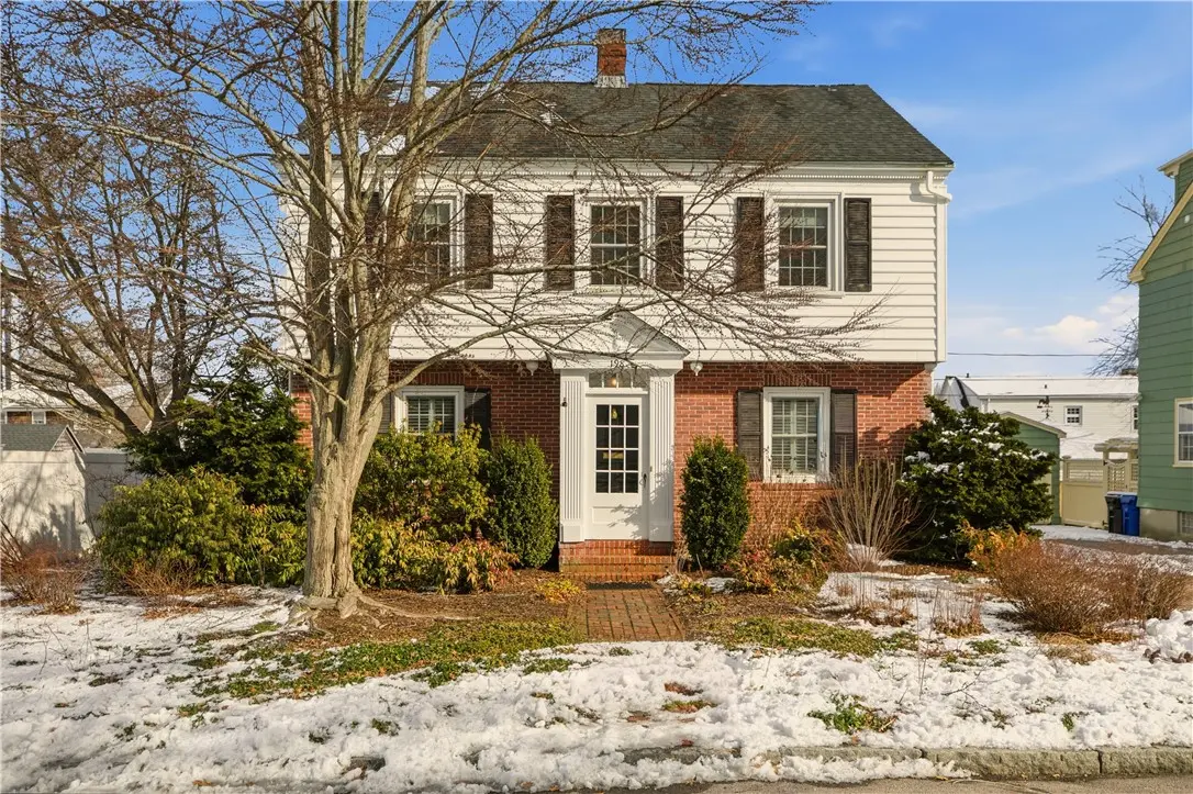 198 Gibbs Ave, Newport