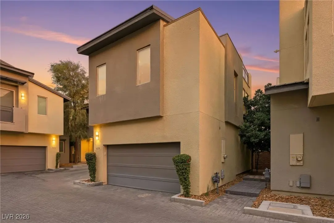 Photo of Listing #2749005