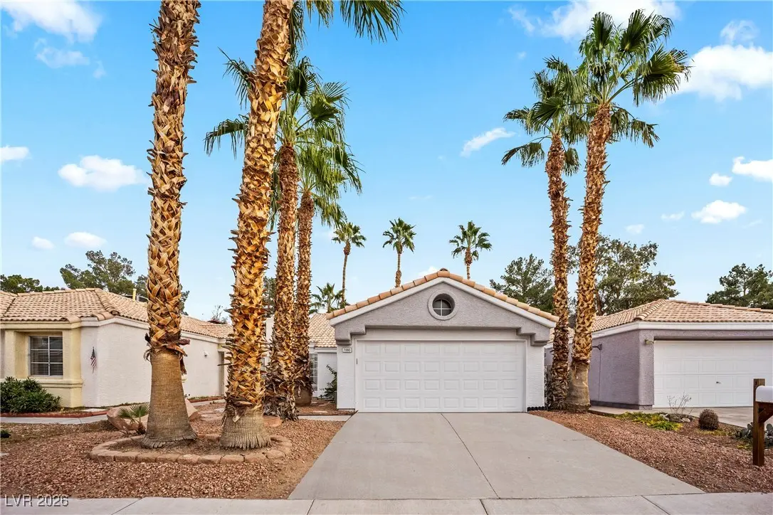 Photo of Listing #2750375