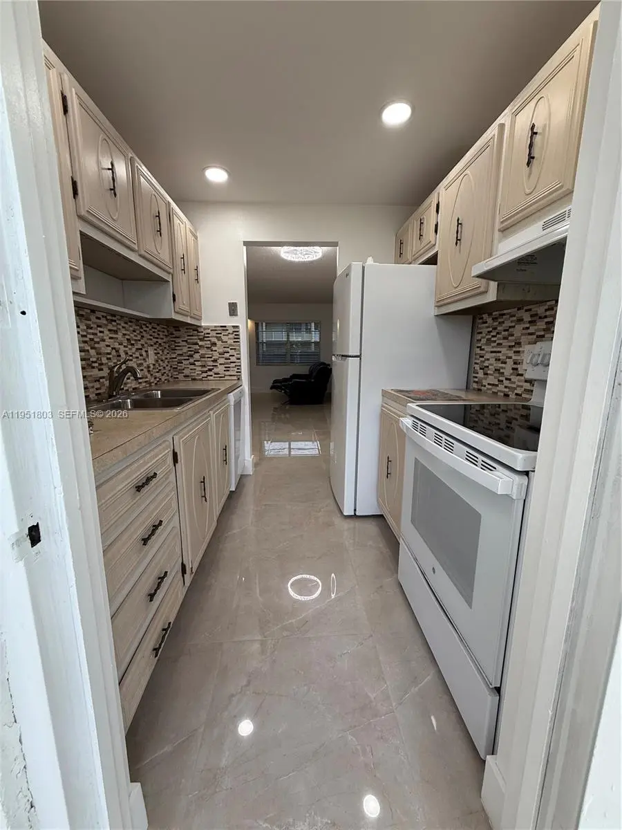 Photo of Listing #A11951803