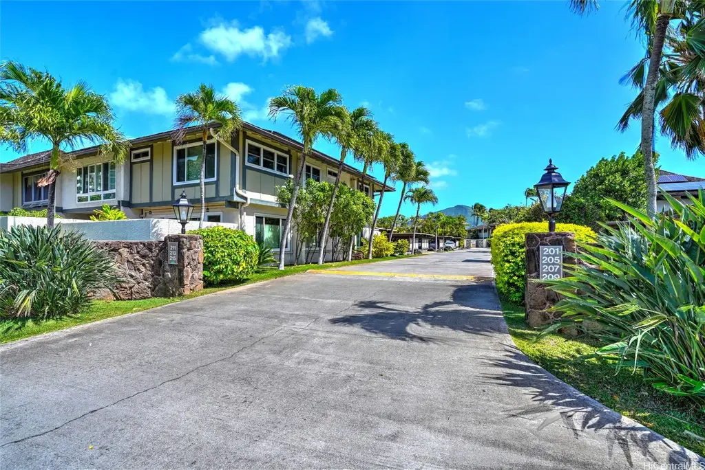 215 Kawaihae Street # F1, Honolulu