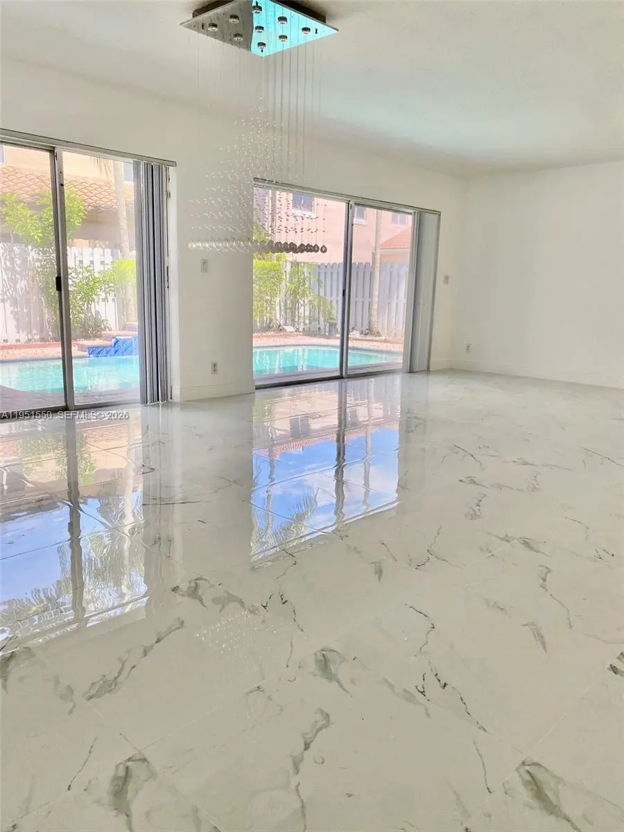 Photo of Listing #A11951550