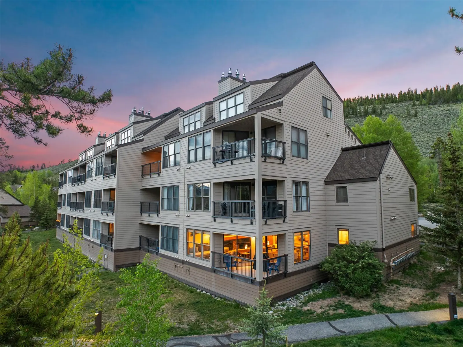 180 Tennis Club Road 1655, Keystone