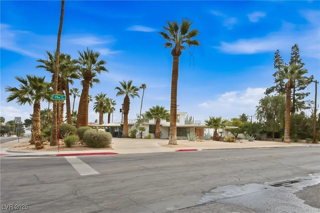 Photo of Listing #2750442