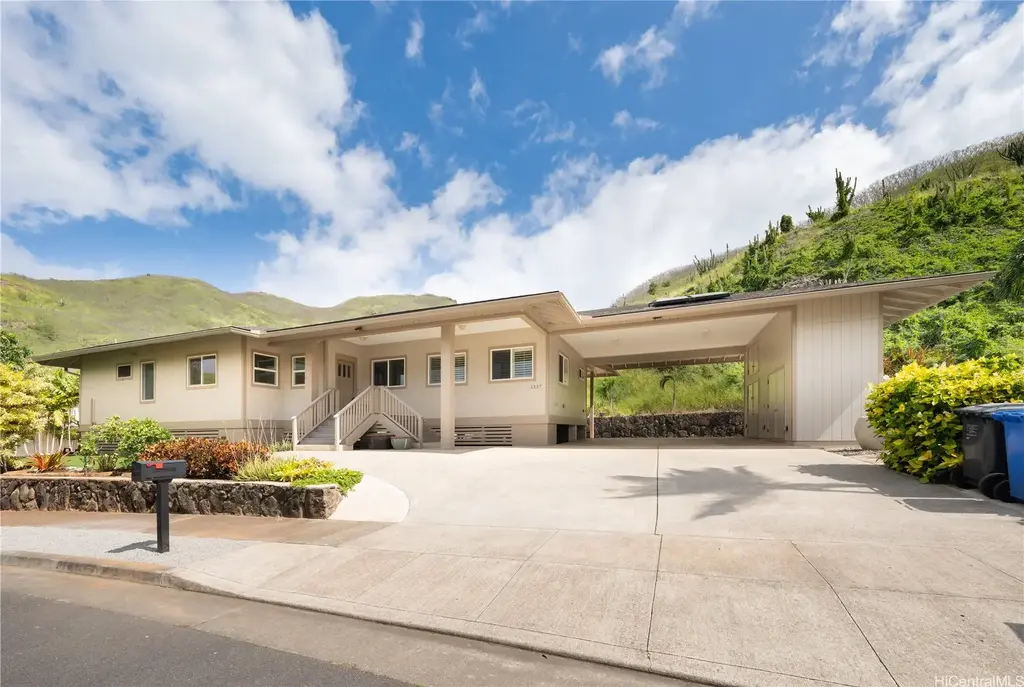 1337 Kuuna Place, Kailua