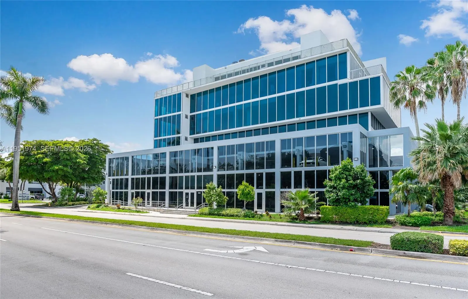 Photo of Listing #A11951974