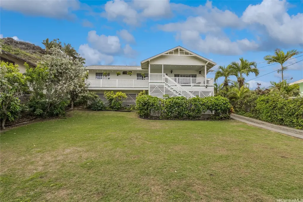 925 Aalapapa Drive, Kailua