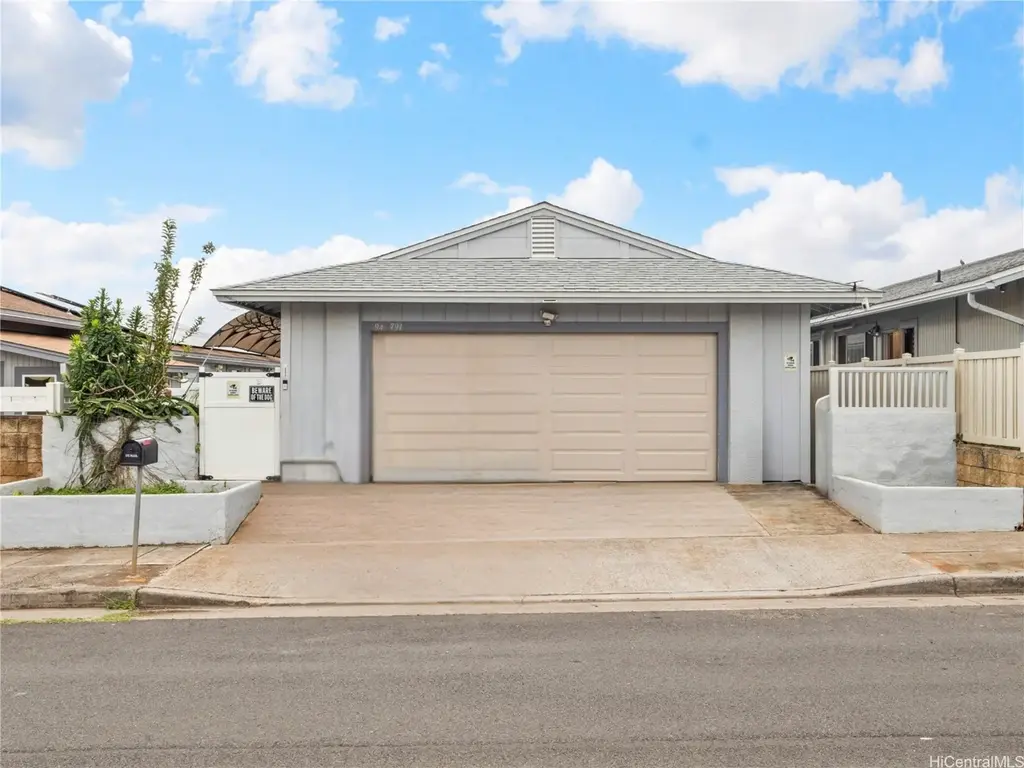 94-791 Kaaka Street, Waipahu