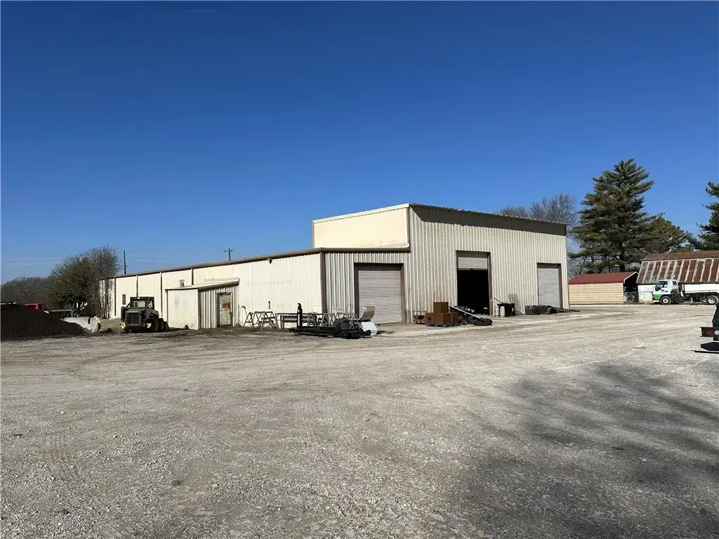 3827 N Arkansas Street, Rogers