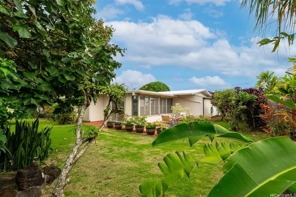 554 Ulukanu Street, Kailua