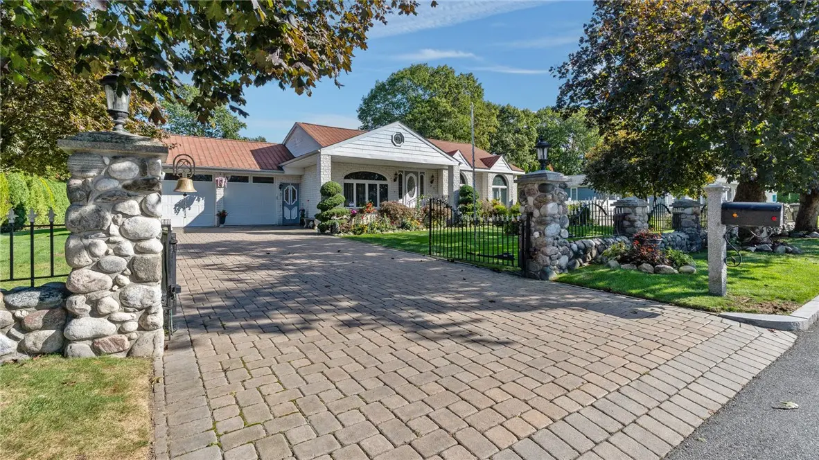 23 Albert Ave, Barrington