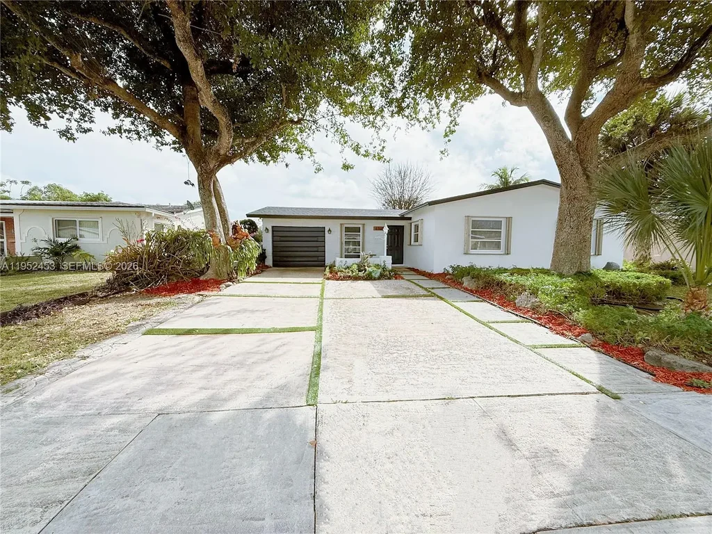 6360 Sw 9th Pl, North Lauderdale