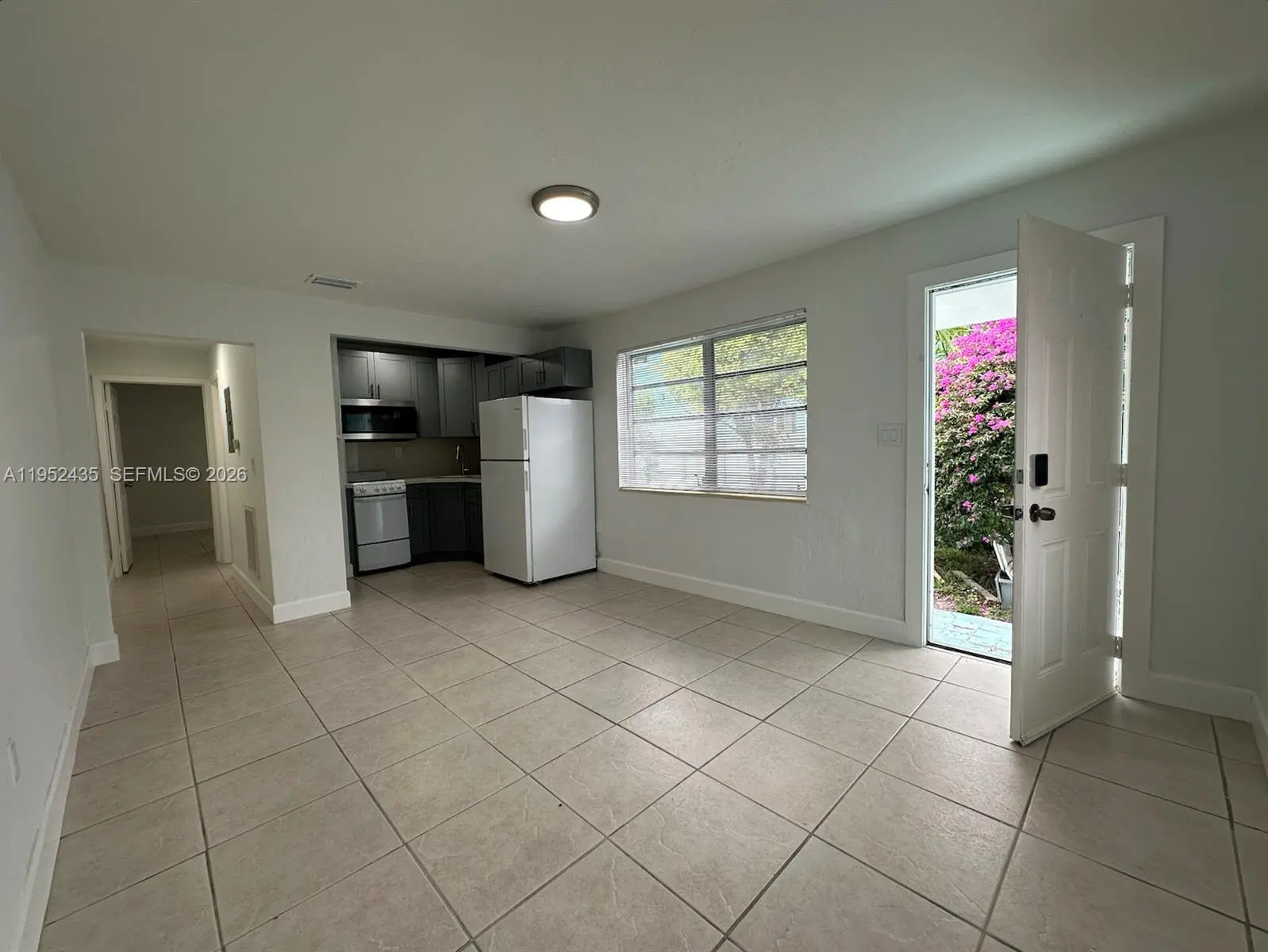 Photo of Listing #A11952435